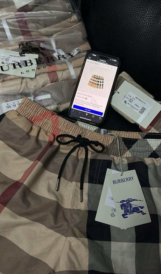 SHORT BURBERRY EN 2 COULEURS ((Meilleur qualité en algérie )